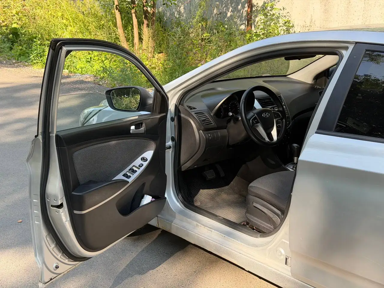 Hyundai Solaris 2012 1.6 АТ - Легковые автомобили (Авто) в Казань
