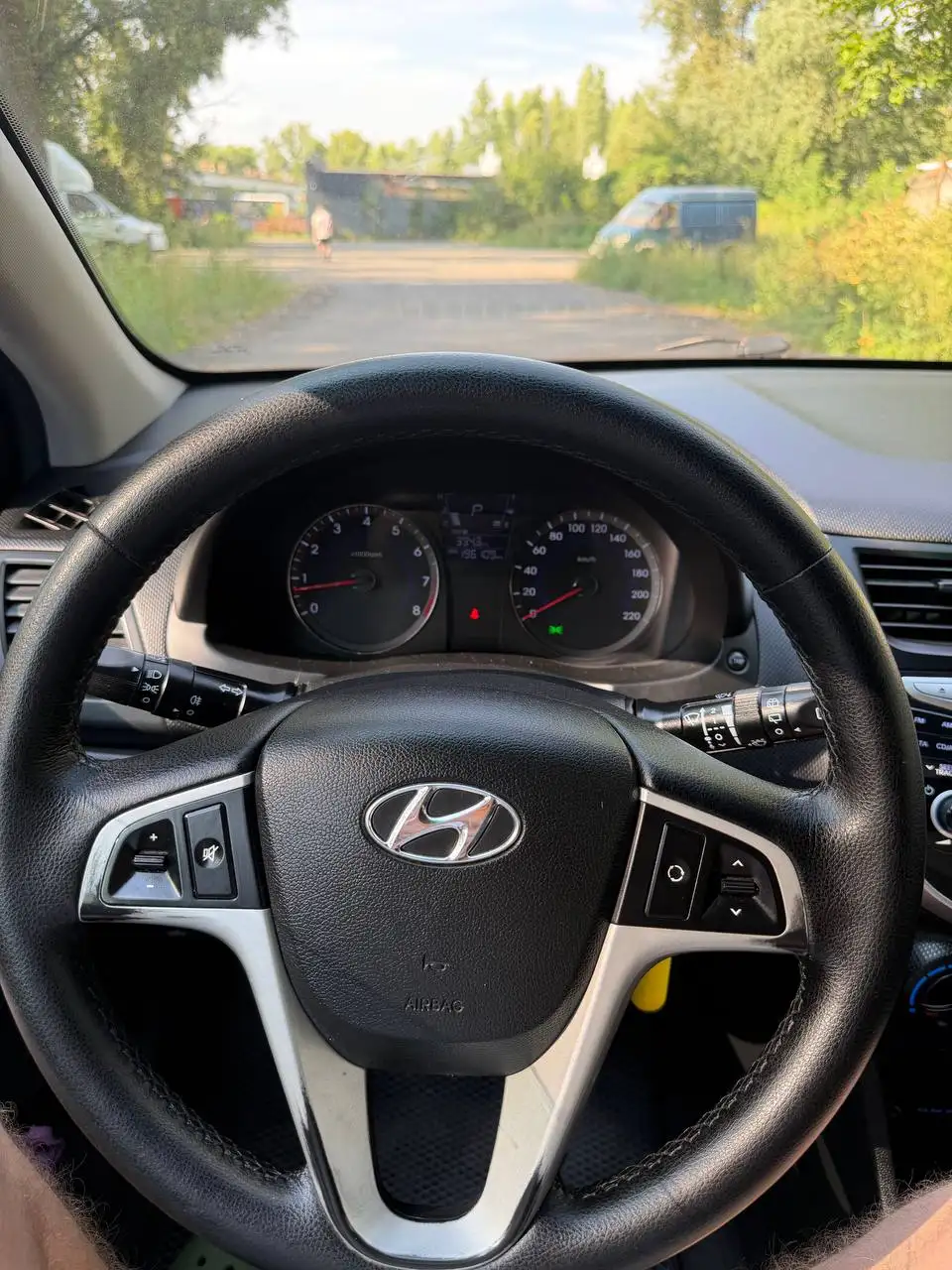 Hyundai Solaris 2012 1.6 АТ - Легковые автомобили (Авто) в Казань