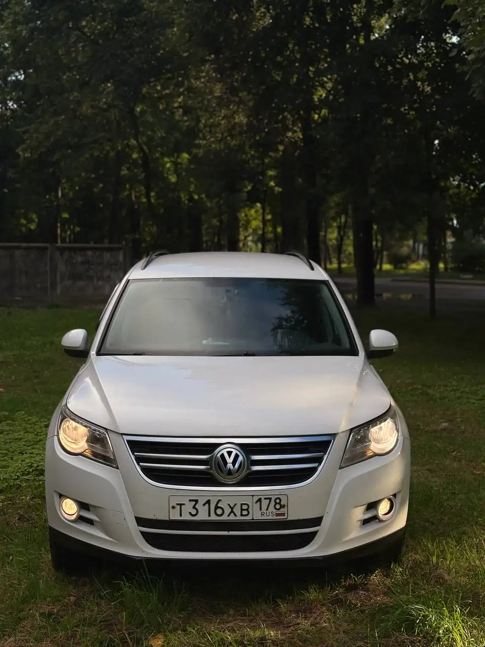 Volkswagen Tiguan 1.4 MT 2010 продажа - Легковые автомобили (Авто) в Санкт-Петербург