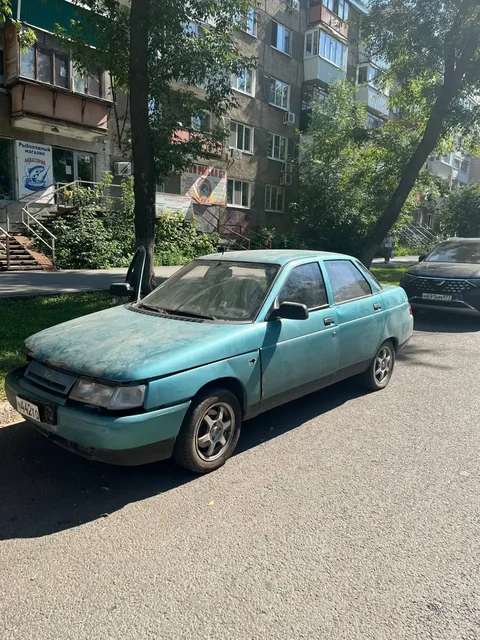 ВАЗ 2110, 2004 г., цвет афалина, цена 28000 руб. - Мотоциклы и квадроциклы в Санкт-Петербург