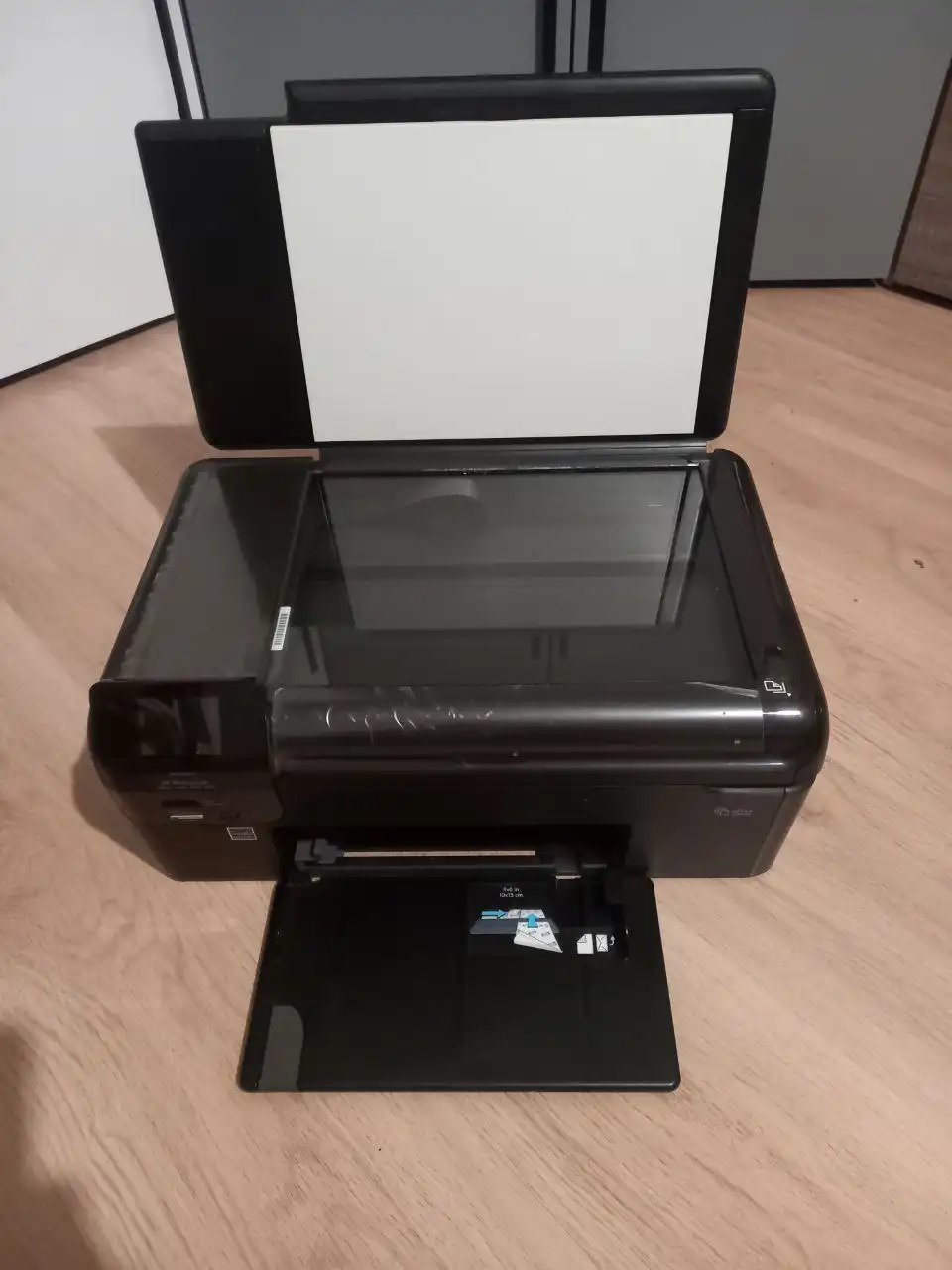 Продам неисправный принтер HP