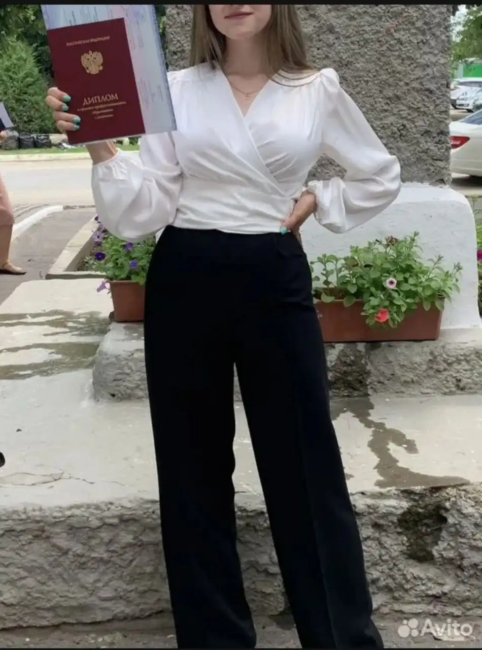 Продам блузку на запах в отличном состоянии