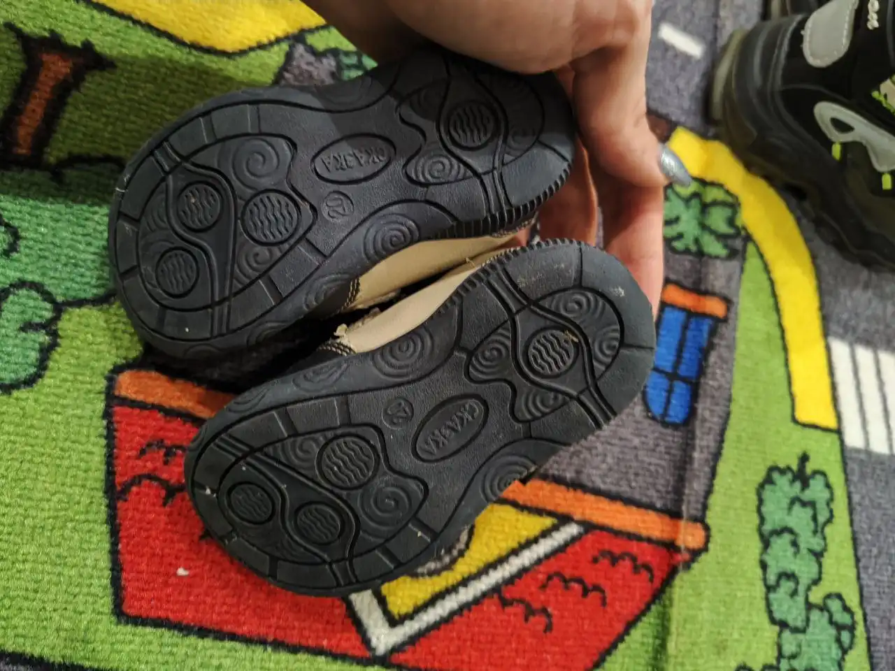 Детская обувь бренда Сказка в отличном состоянии