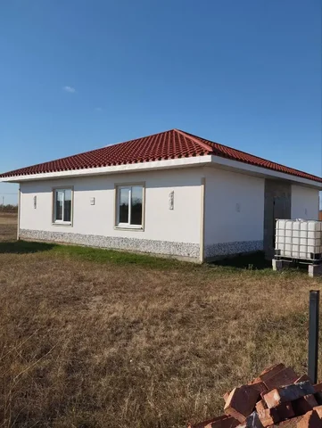 Дом 120 м² на этапе коробки с крышей без утепления в Энгельсе - Недвижимость в Энгельс