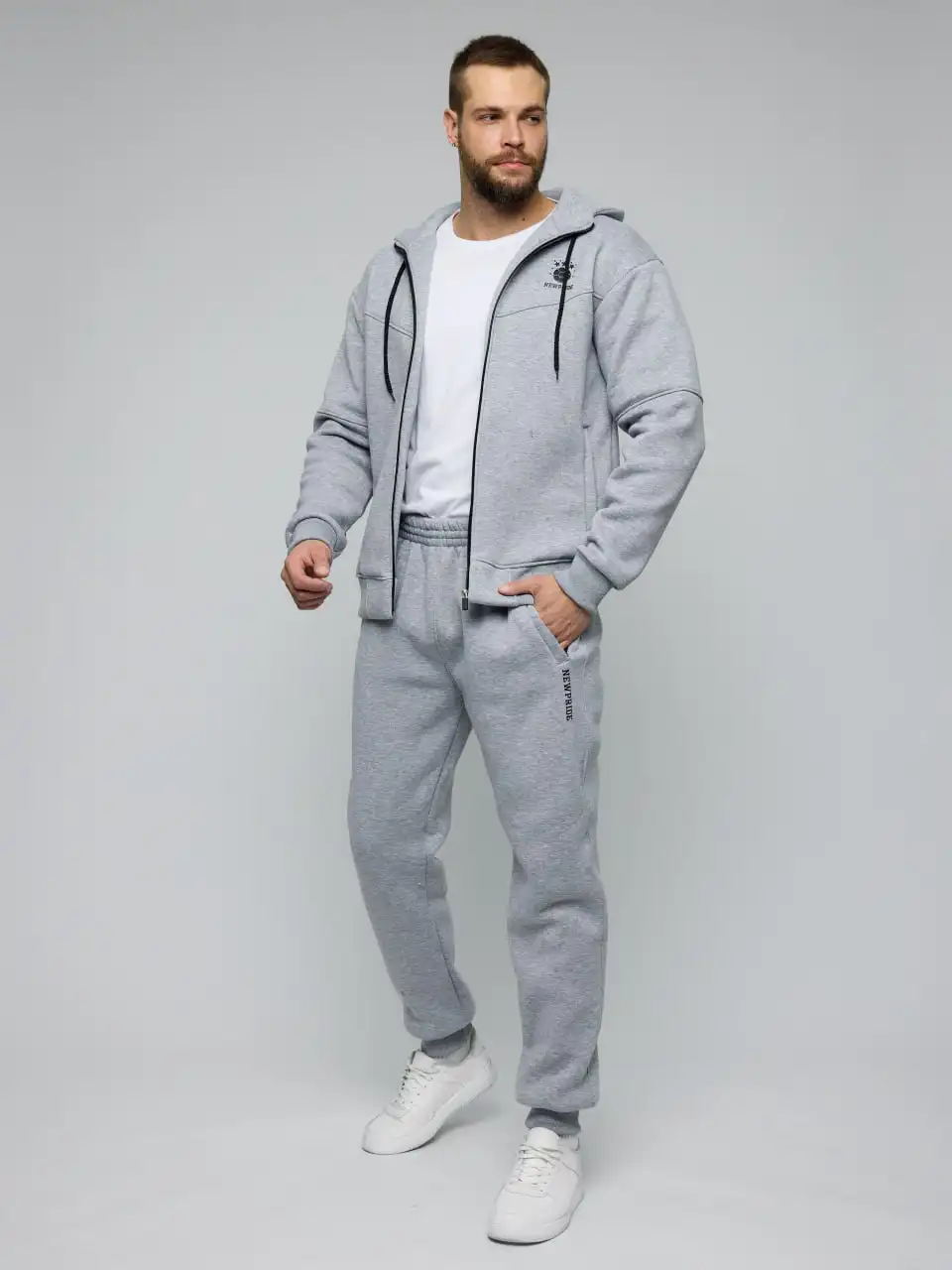 Распродажа теплых костюмов - Костюмы (Одежда) в Энгельс