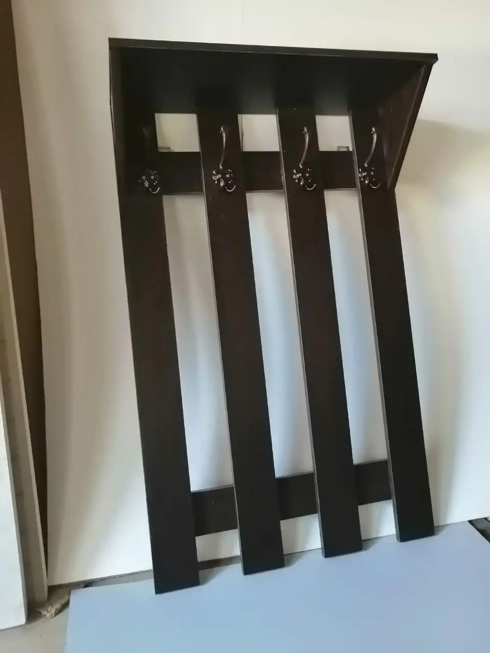 Настенная вешалка для одежды из ЛДСП - Для дома и дачи в Энгельс