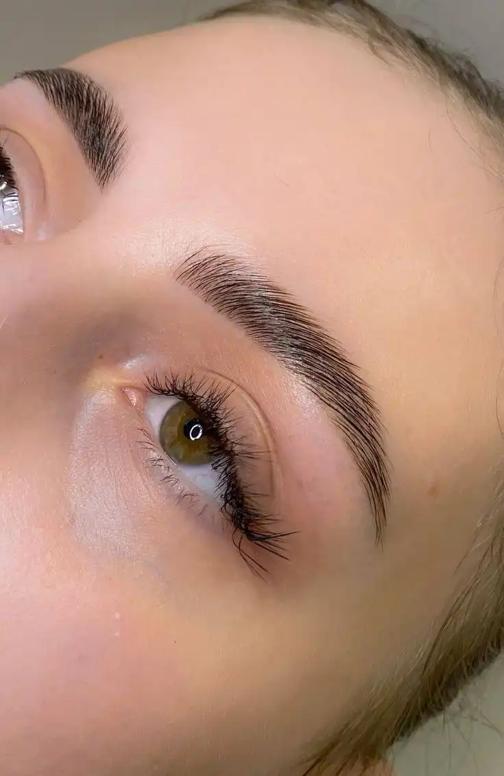 Услуги по коррекции и ламинированию бровей в Энгельсе - Косметология (Красота и здоровье) в Энгельс