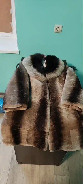 Продажа полушубка с воротником - Зимняя одежда в Энгельс