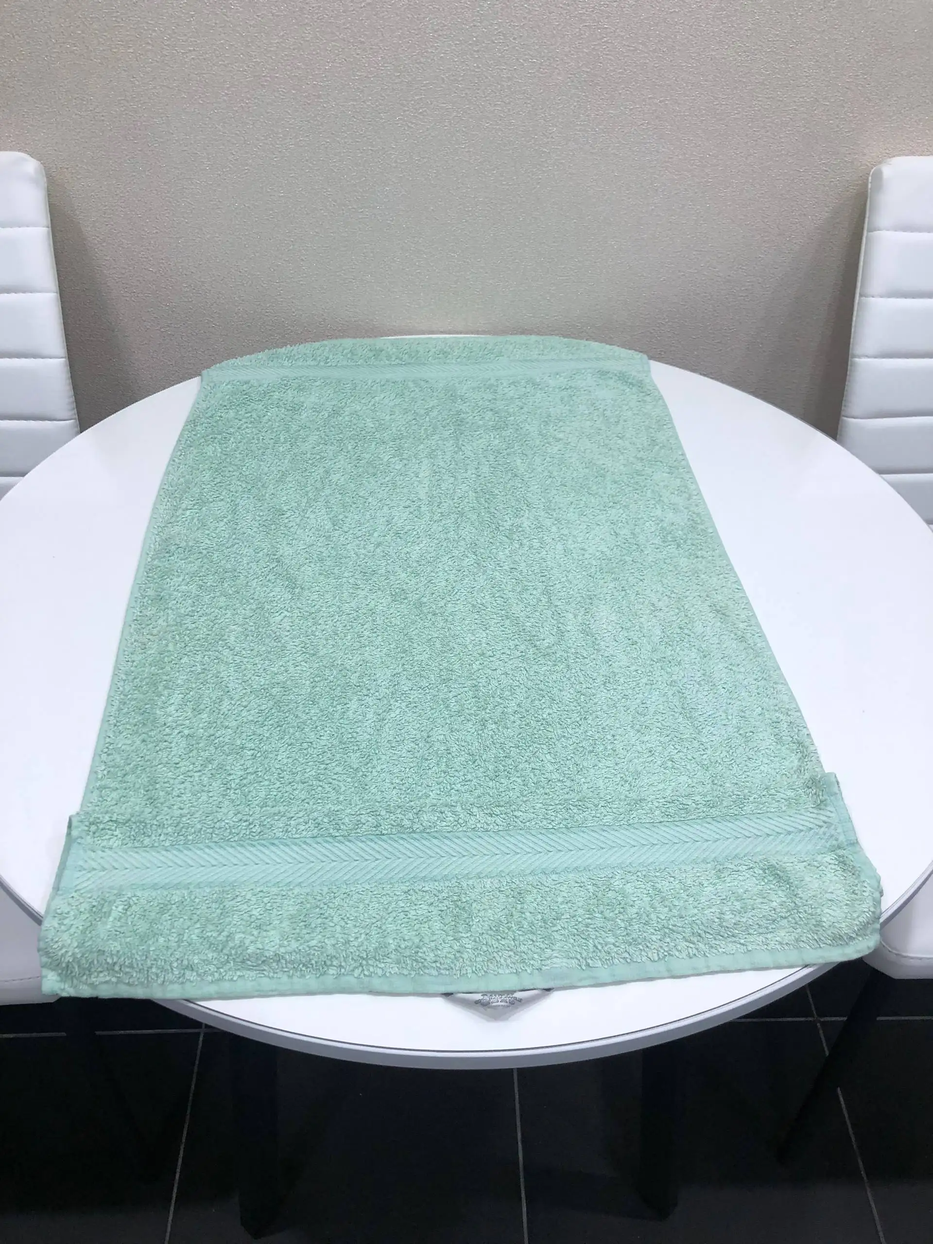 Полотенца б/у в отличном состоянии - Полотенца (Барахолка) в Саратов