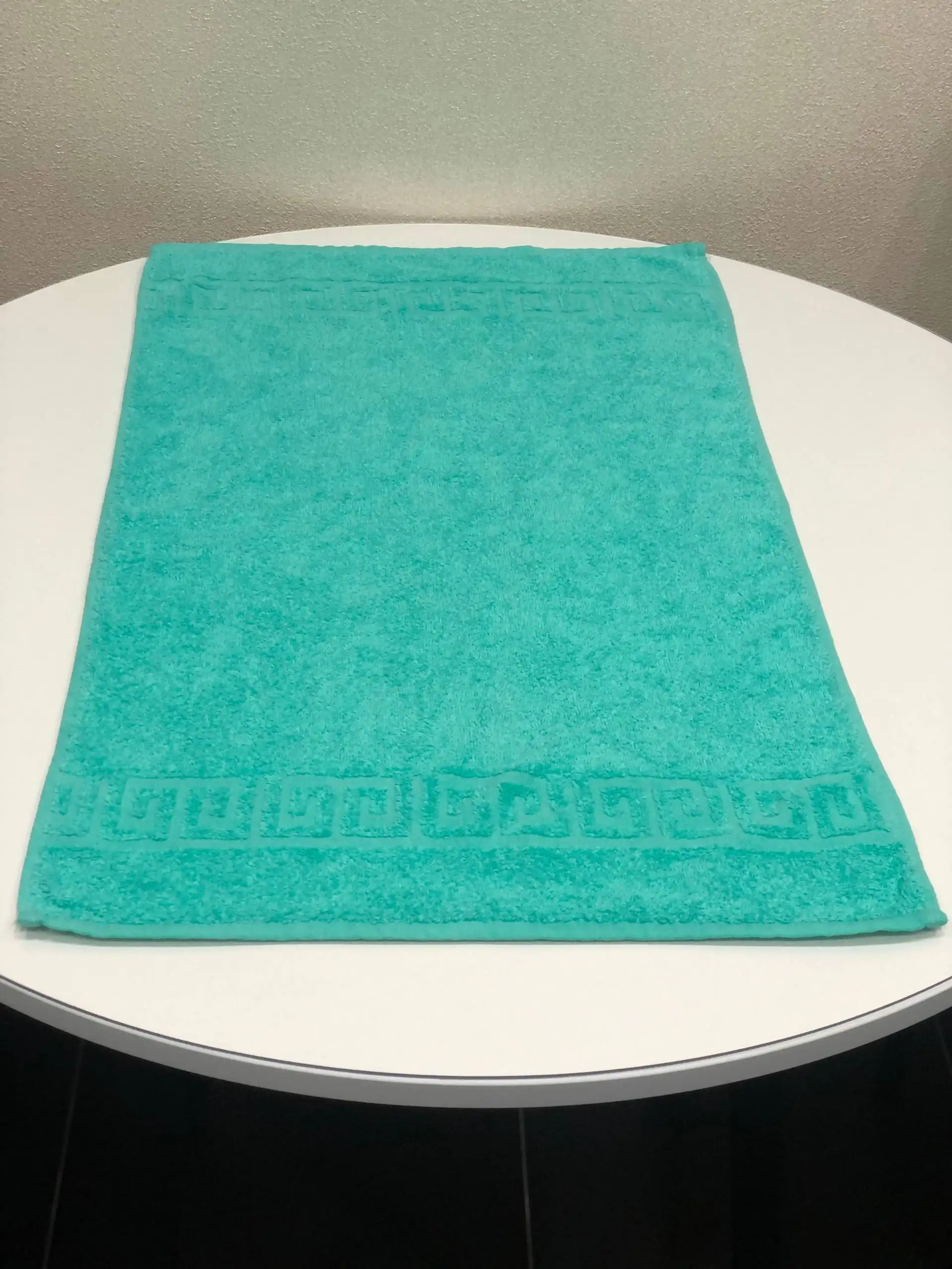 Полотенца б/у в отличном состоянии - Полотенца (Барахолка) в Саратов