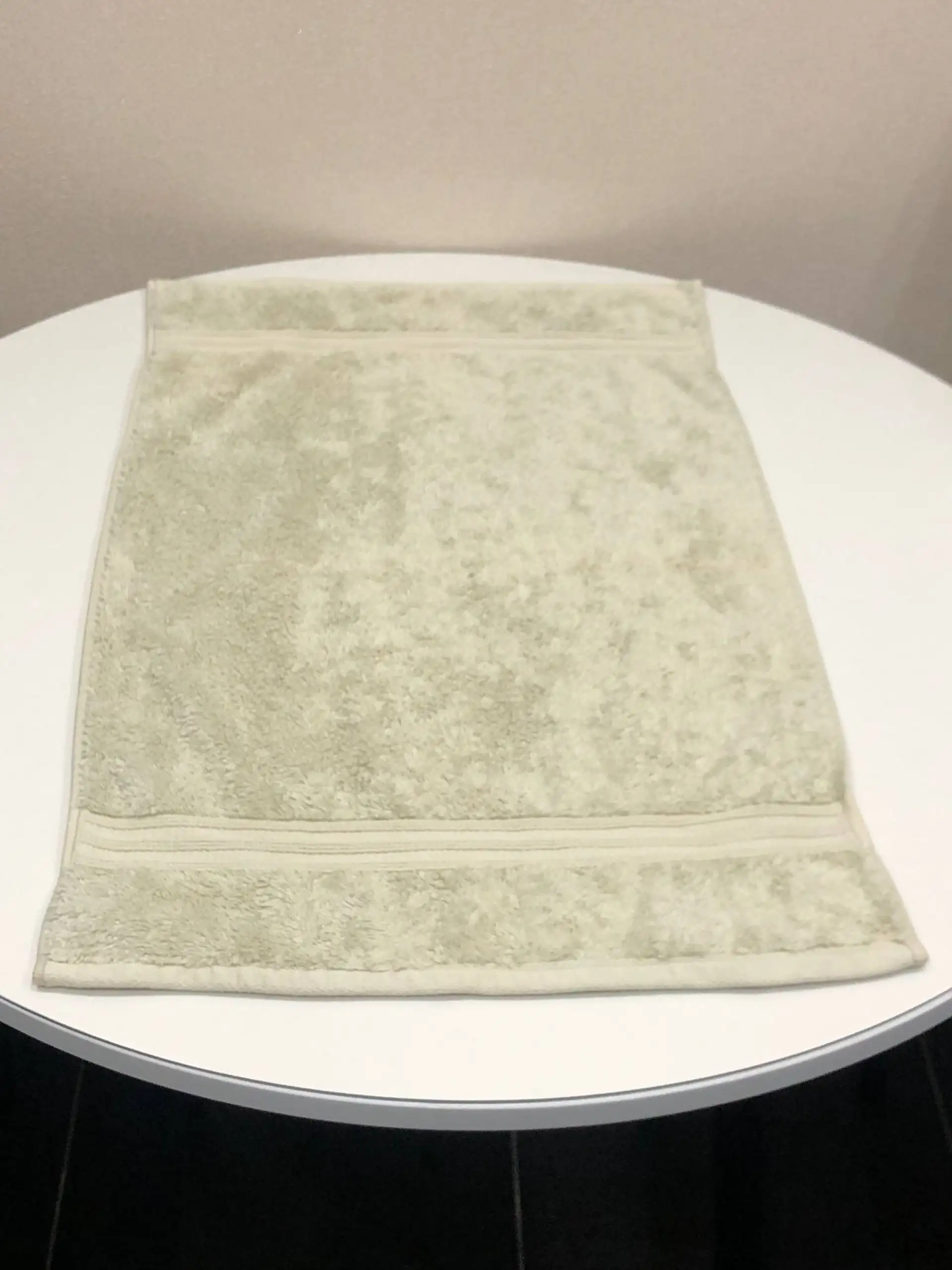 Полотенца б/у в отличном состоянии - Полотенца (Барахолка) в Саратов