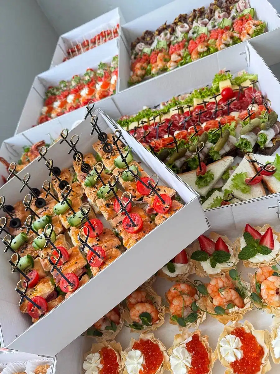 Услуги фуршетного мастера с доставкой праздничной еды - Кейтеринг (Услуги) в Энгельс