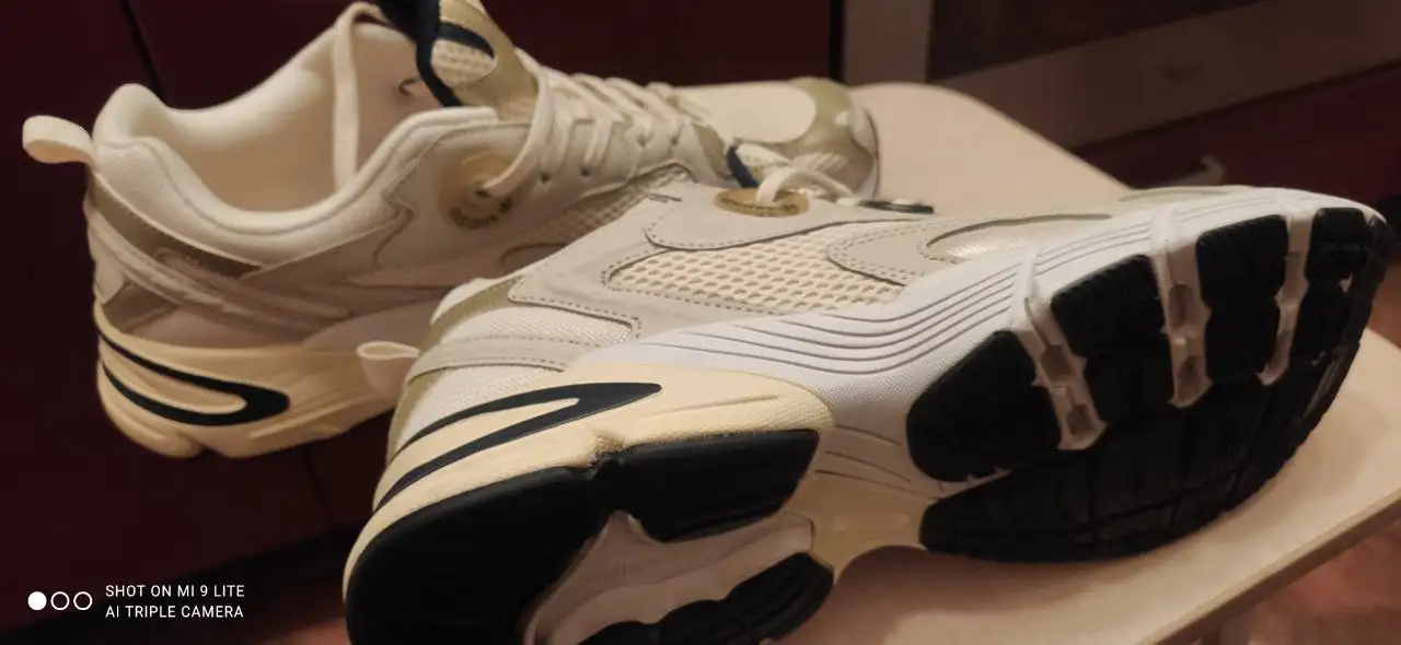 Продам кроссовки 43 размер - Обувь (Одежда) в Энгельс