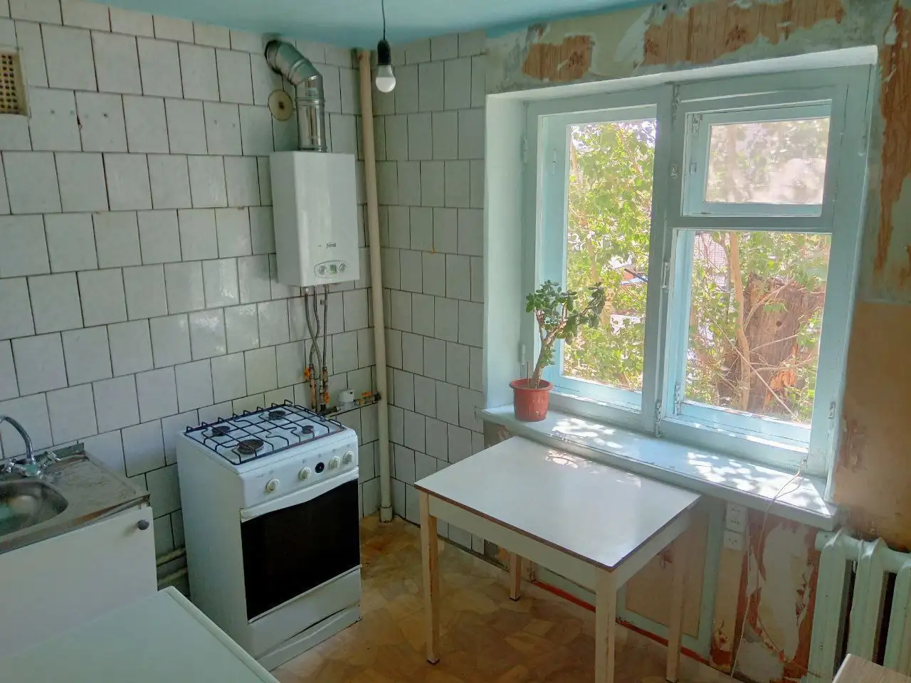 3-комнатная квартира в Энгельсе, район 1й школы - Квартиры (Недвижимость) в Энгельс