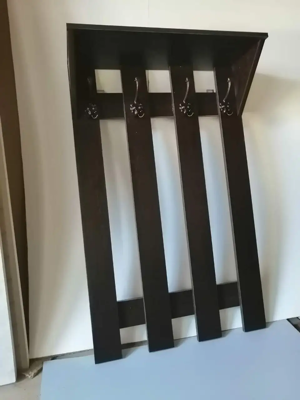 Настенная вешалка для одежды из ЛДСП - Мебель (Для дома и дачи) в Энгельс