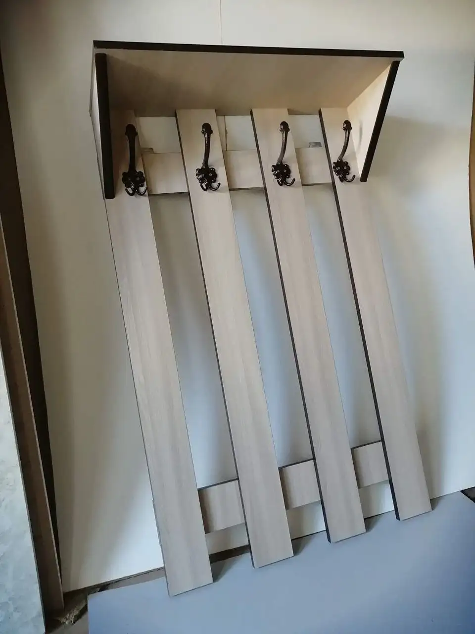 Настенная вешалка для одежды из ЛДСП - Мебель (Для дома и дачи) в Энгельс