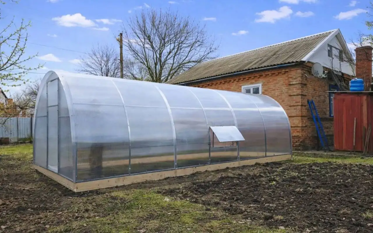Арочные теплицы в наличии разных размеров - Теплицы (Для дома и дачи) в Энгельс