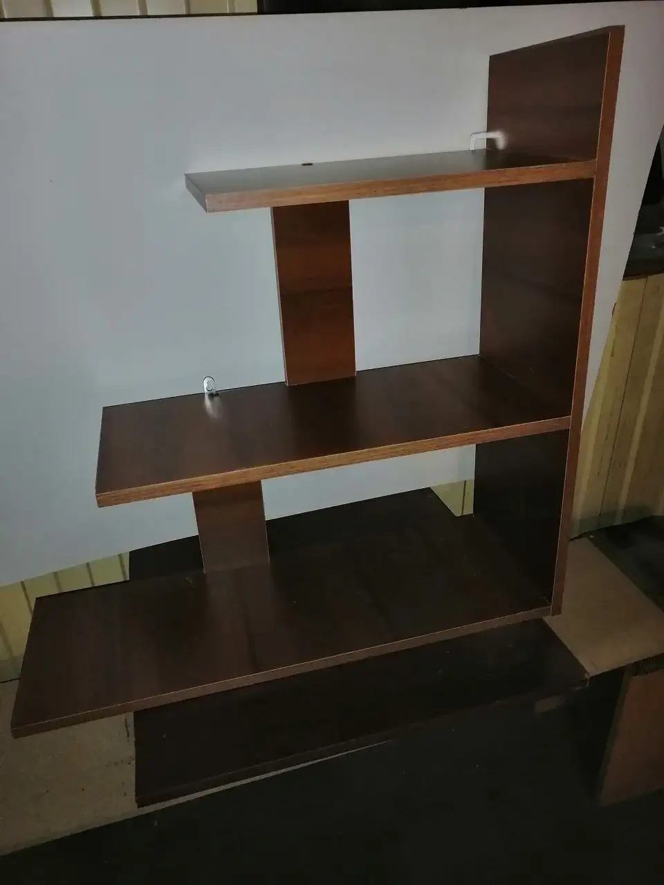 Настенная полка из ореха экко 700х700х250 - Мебель (Для дома и дачи) в Энгельс