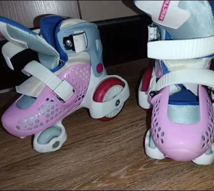 Продам раздвижные ролики для самых маленьких - роликовые коньки (Хобби и отдых) в Саратов
