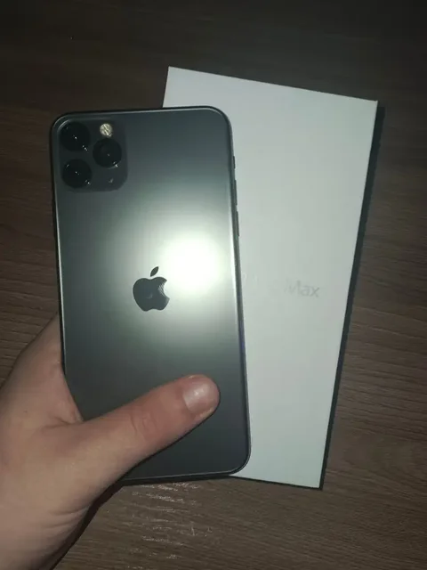 iPhone 11 Pro Max 256GB отличное состояние - частное объявление в Энгельс