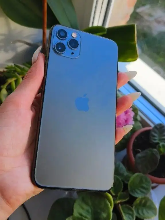 iPhone 11 Pro Max 256 ГБ - Смартфоны (Электроника) в Саратов