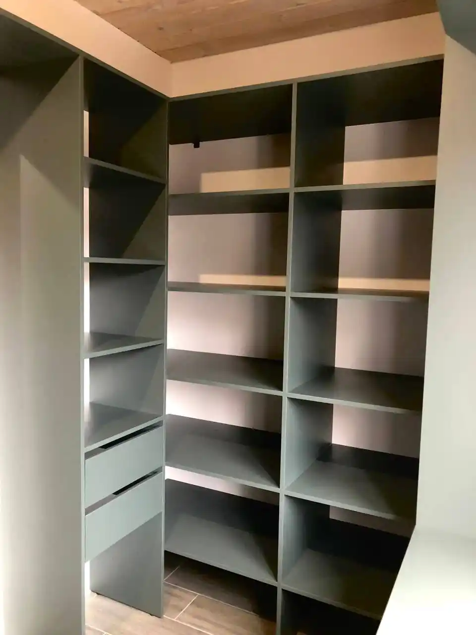 Изготовление гардеробной на заказ