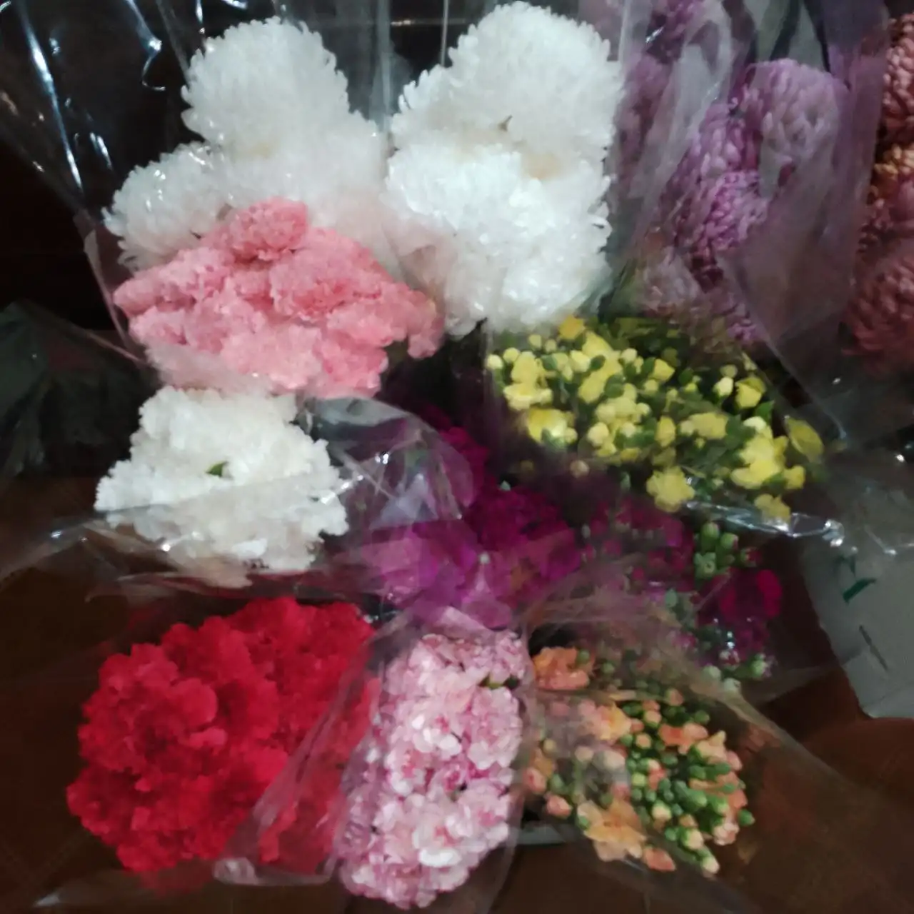 Оптовая продажа цветов в Саратове