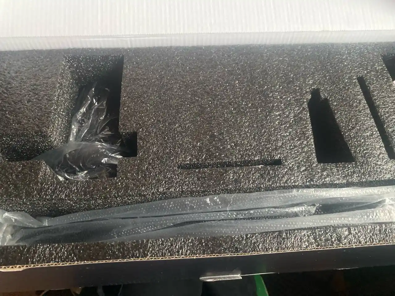 Продам игровой микрофон с кронштейном