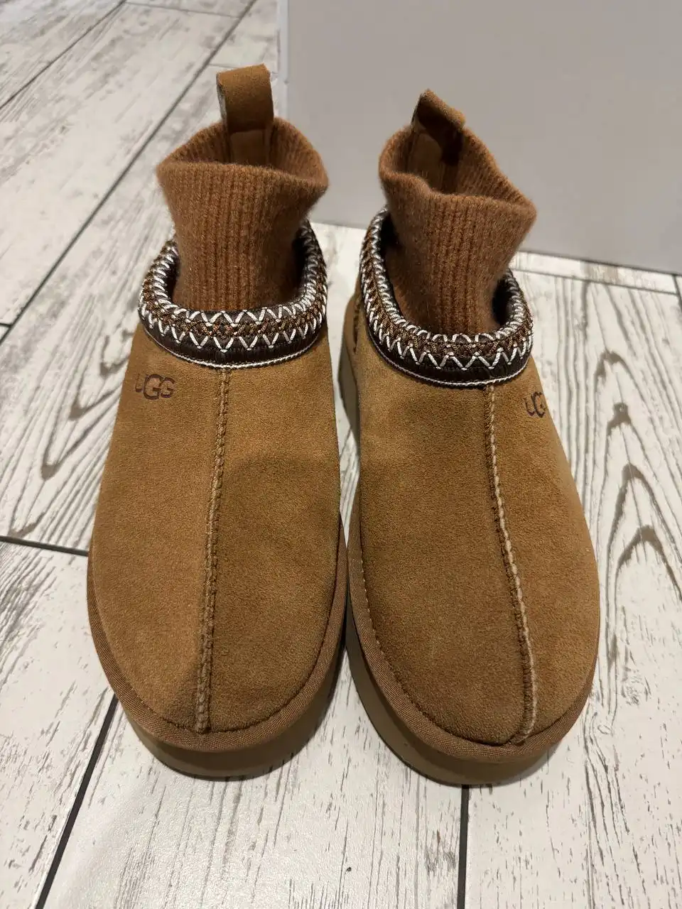 Продам Угги Оригинал размер 40