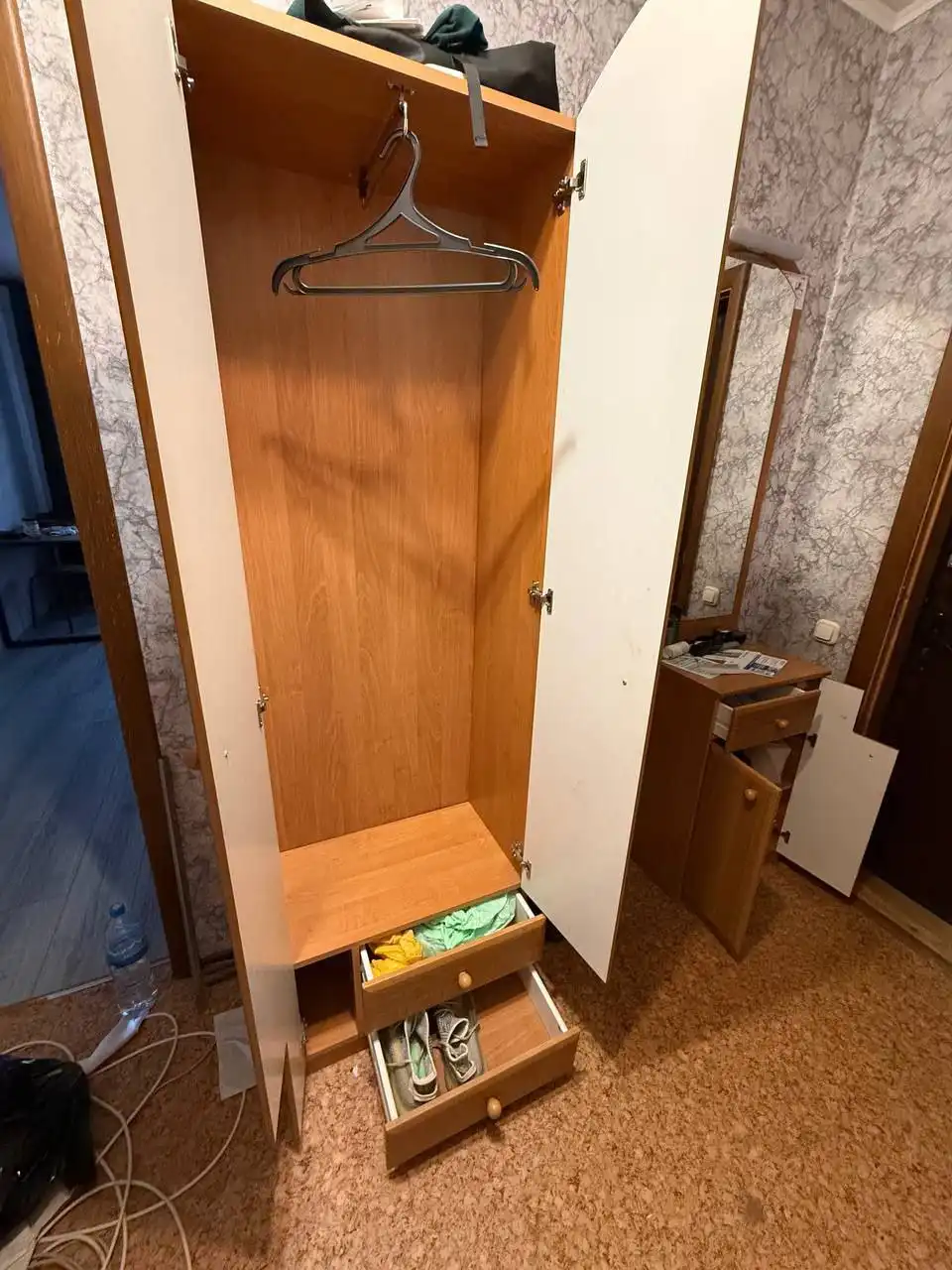 Продам стенку в хорошем состоянии