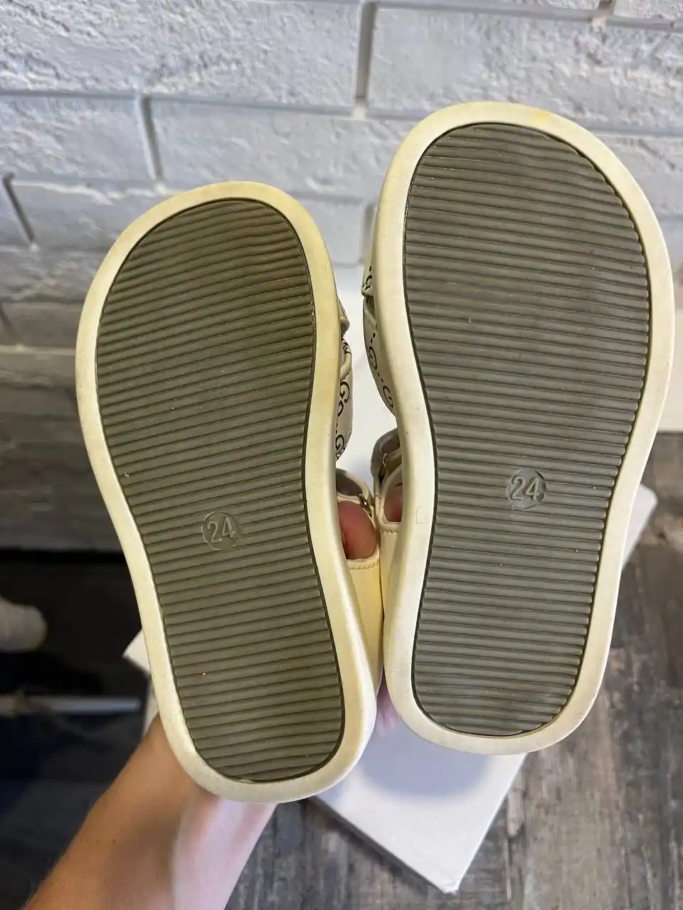 Новые модные сандали