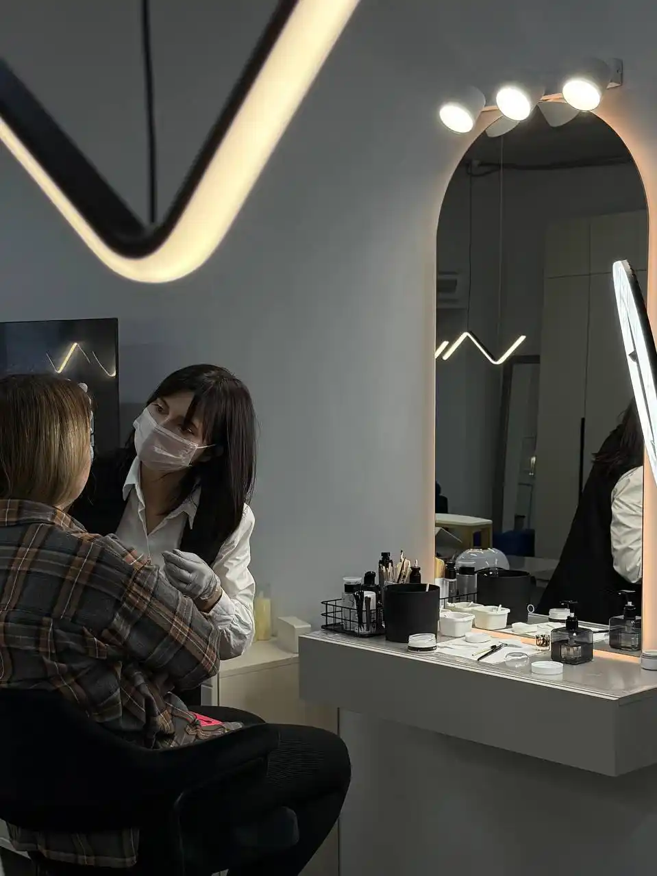 Предновогодняя запись в студии красоты