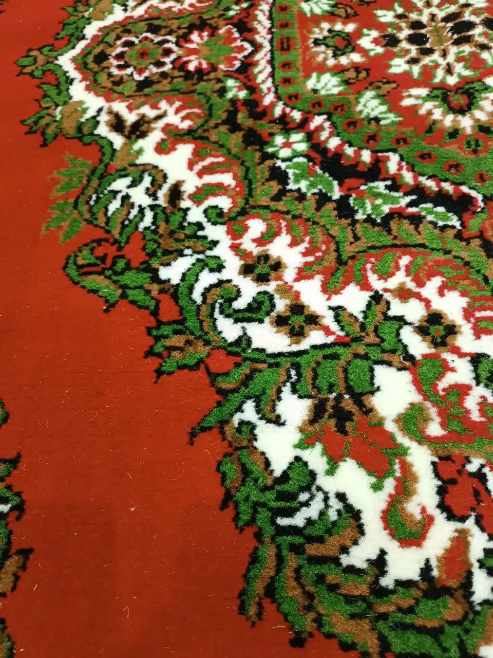 Продам новый красивейший ковер