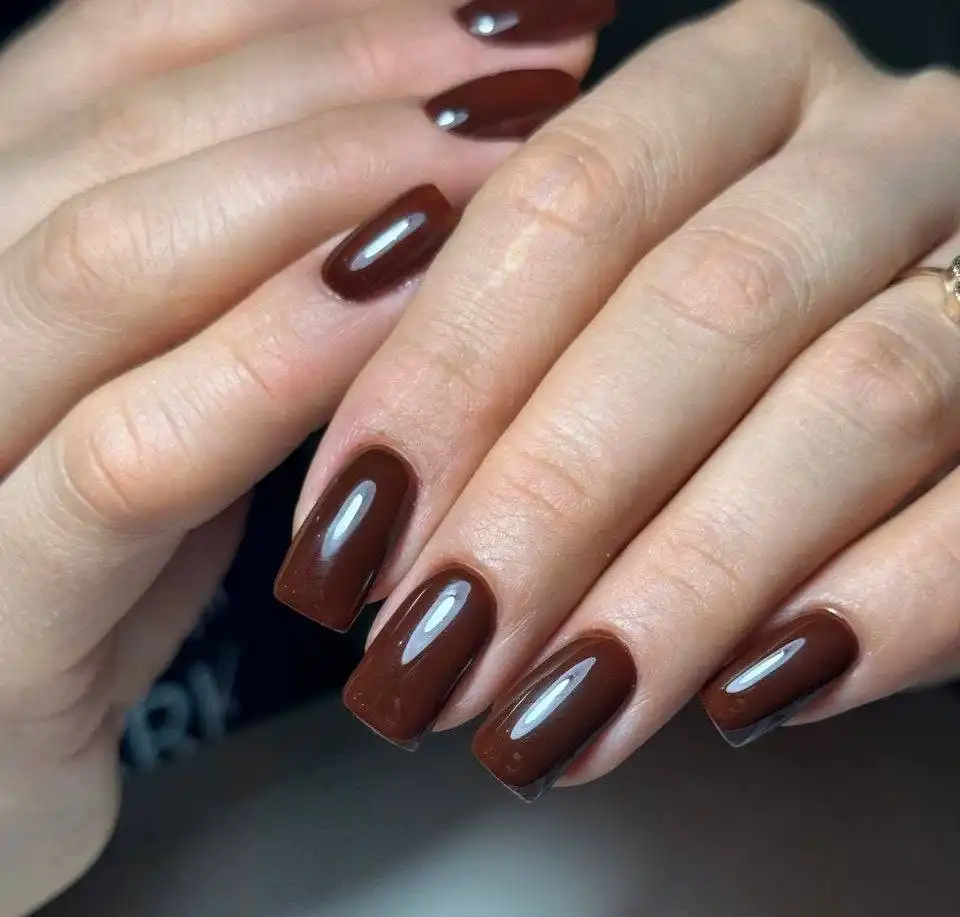 Услуги маникюра и педикюра