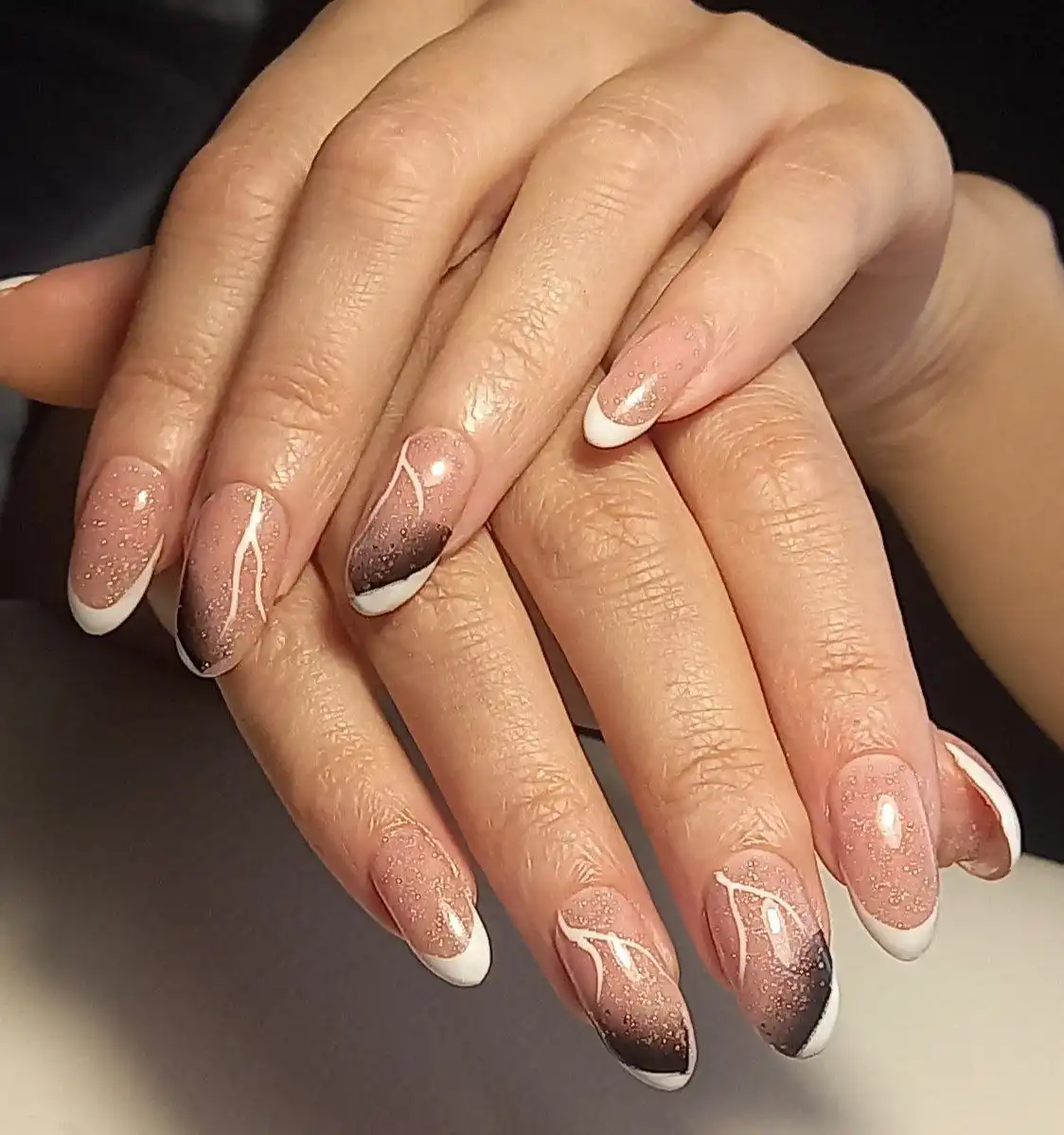 Услуги маникюра и педикюра