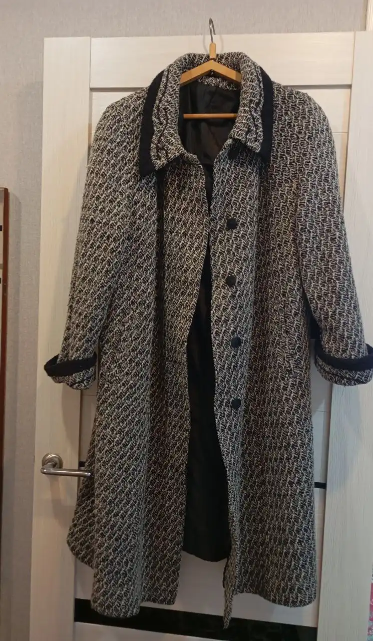 Продажа женской и мужской верхней одежды