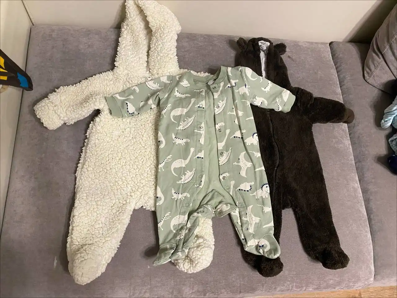 Детская одежда и игрушки для новорожденных