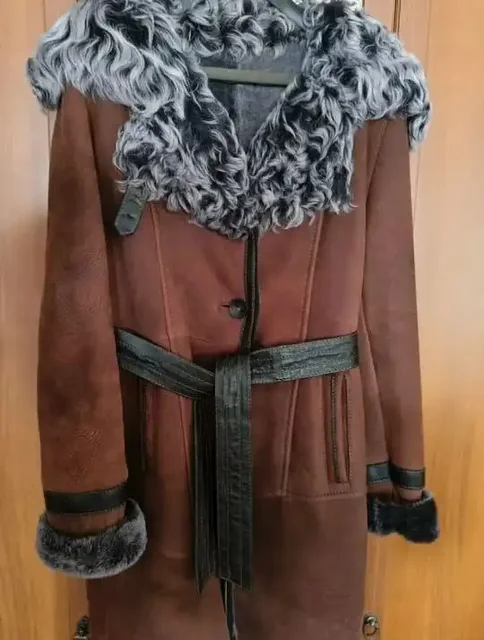 Женская дублёнка из натуральной кожи и меха овчины - Украшения в Саратов