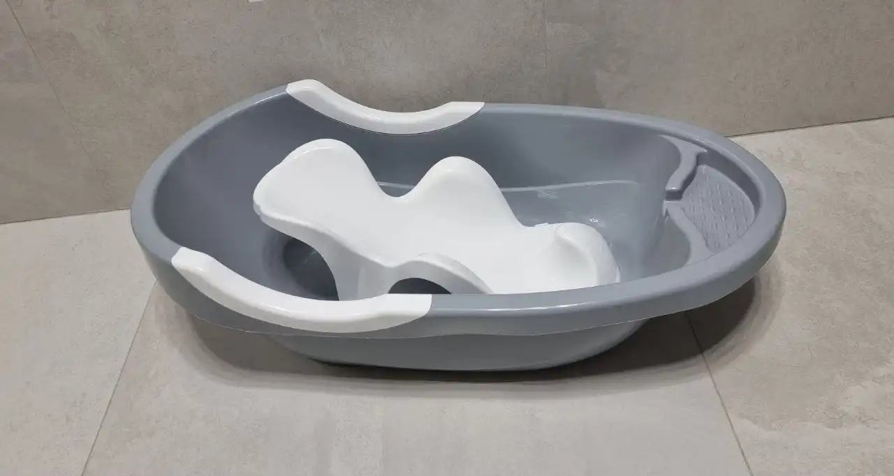 Ванночка для купания с горкой