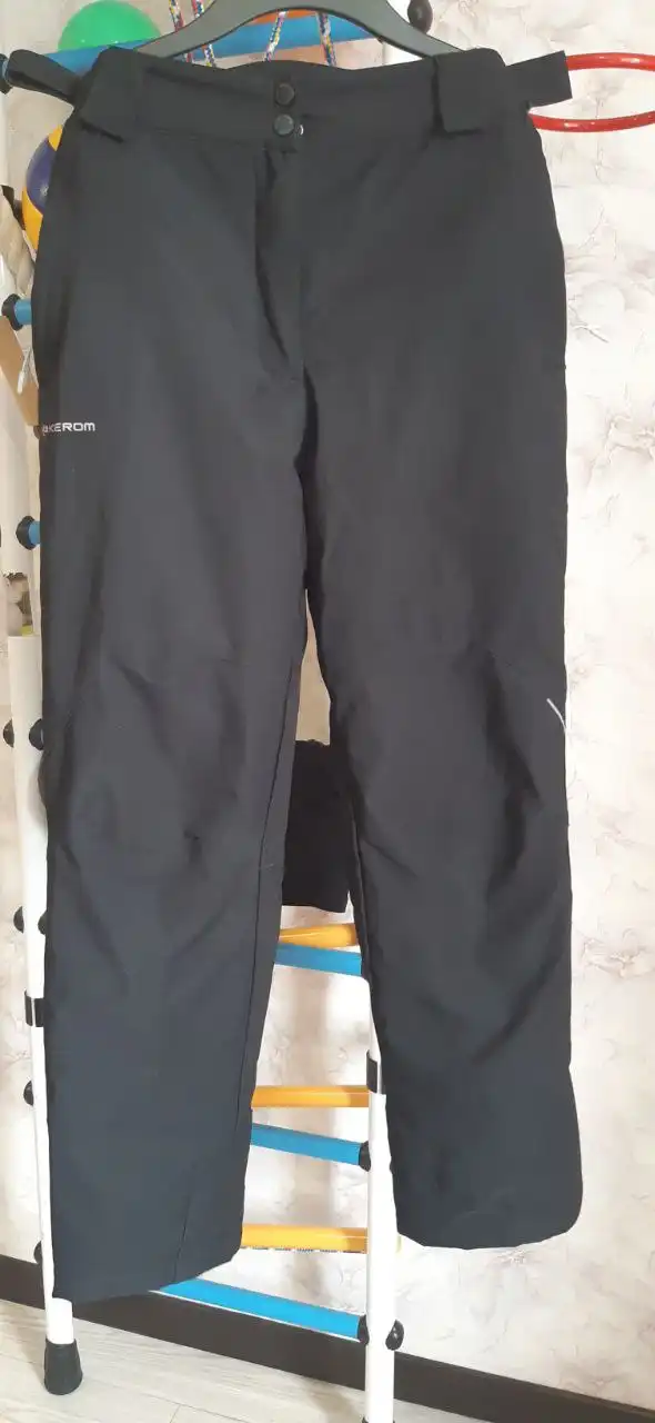 Продам зимний костюм Kerom на девочку размер 158