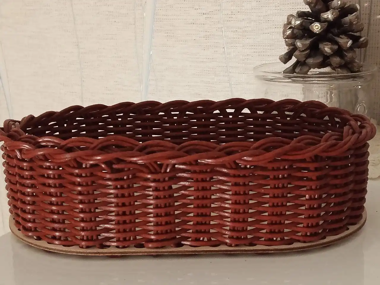 Корзиночки из искусственного ротанга на деревянном донышке