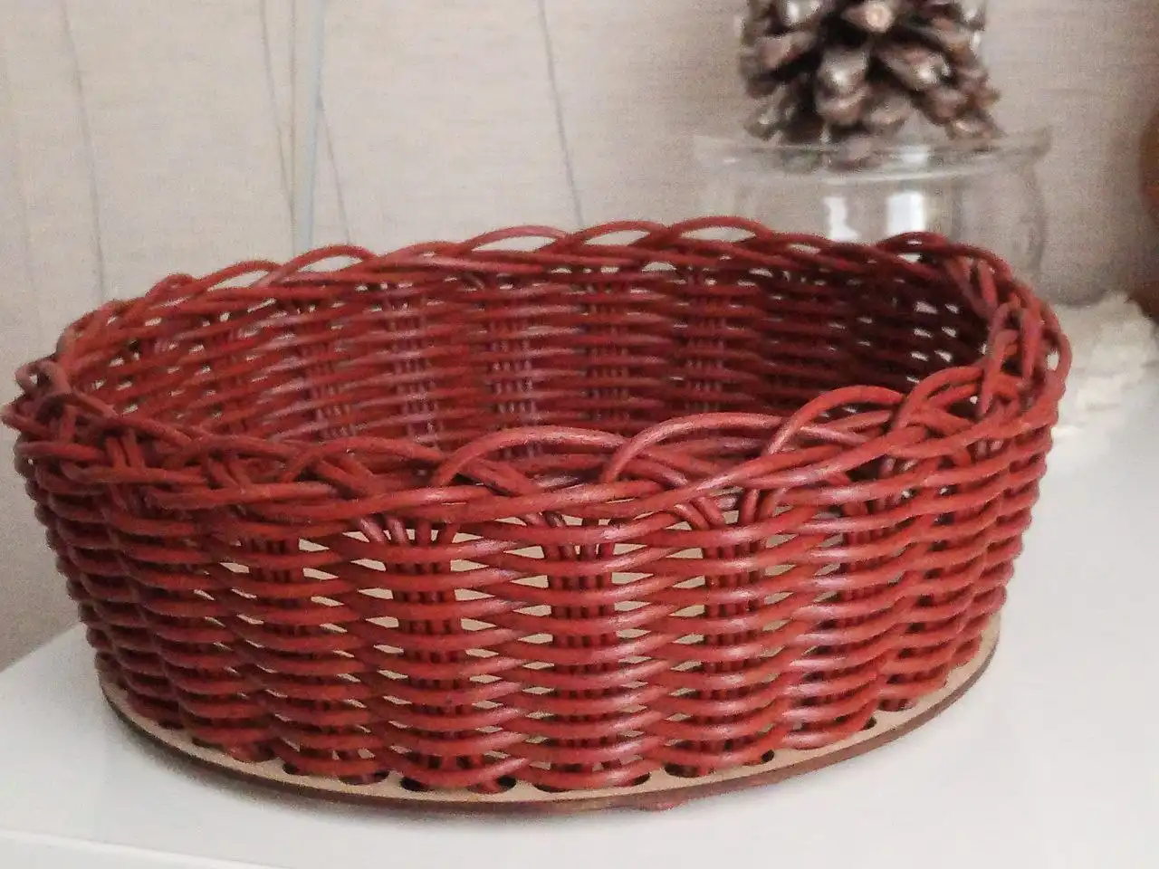 Корзиночка из искусственного ротанга