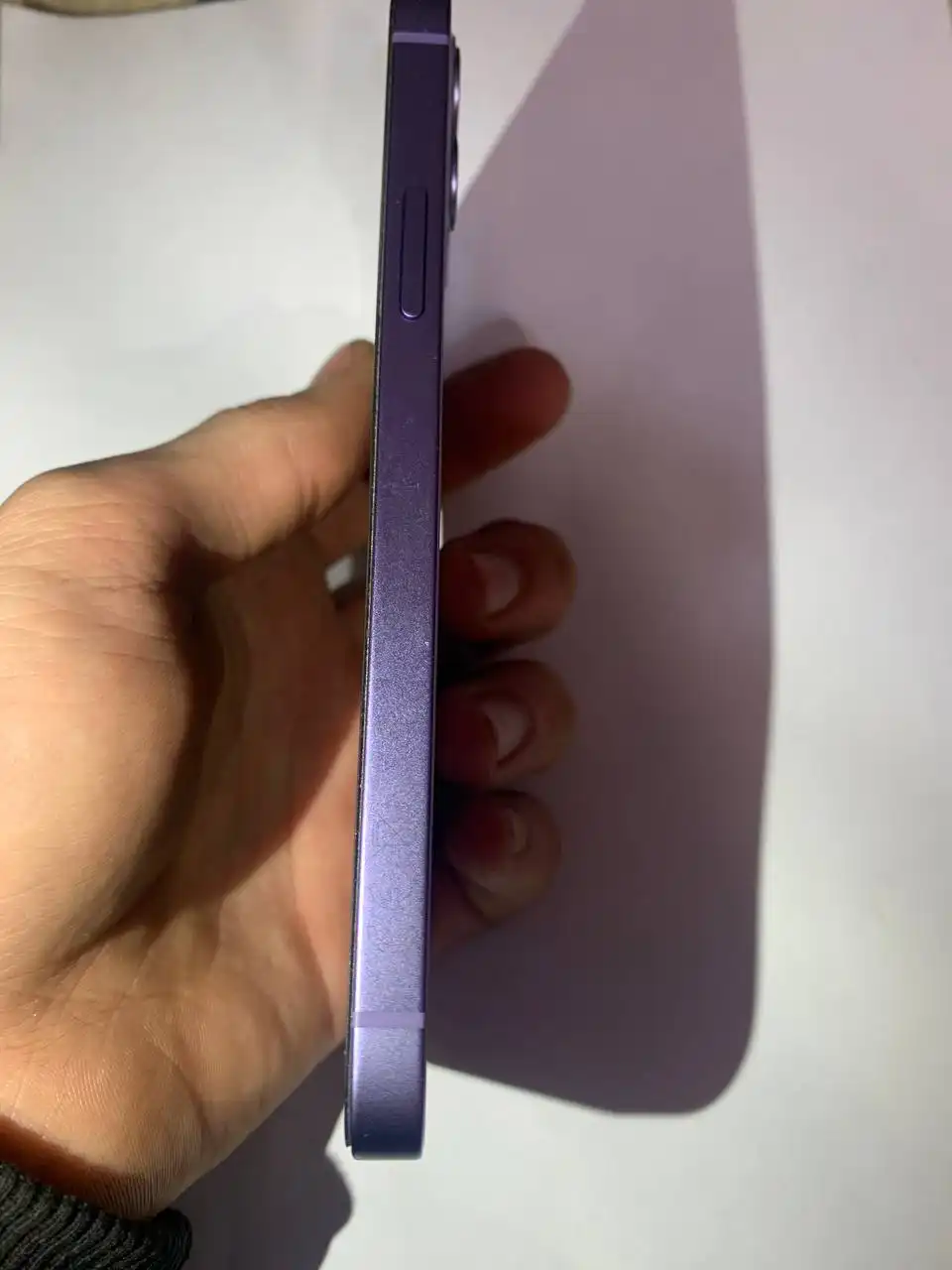 Продам Iphone 12 128gb с разбитым дисплеем