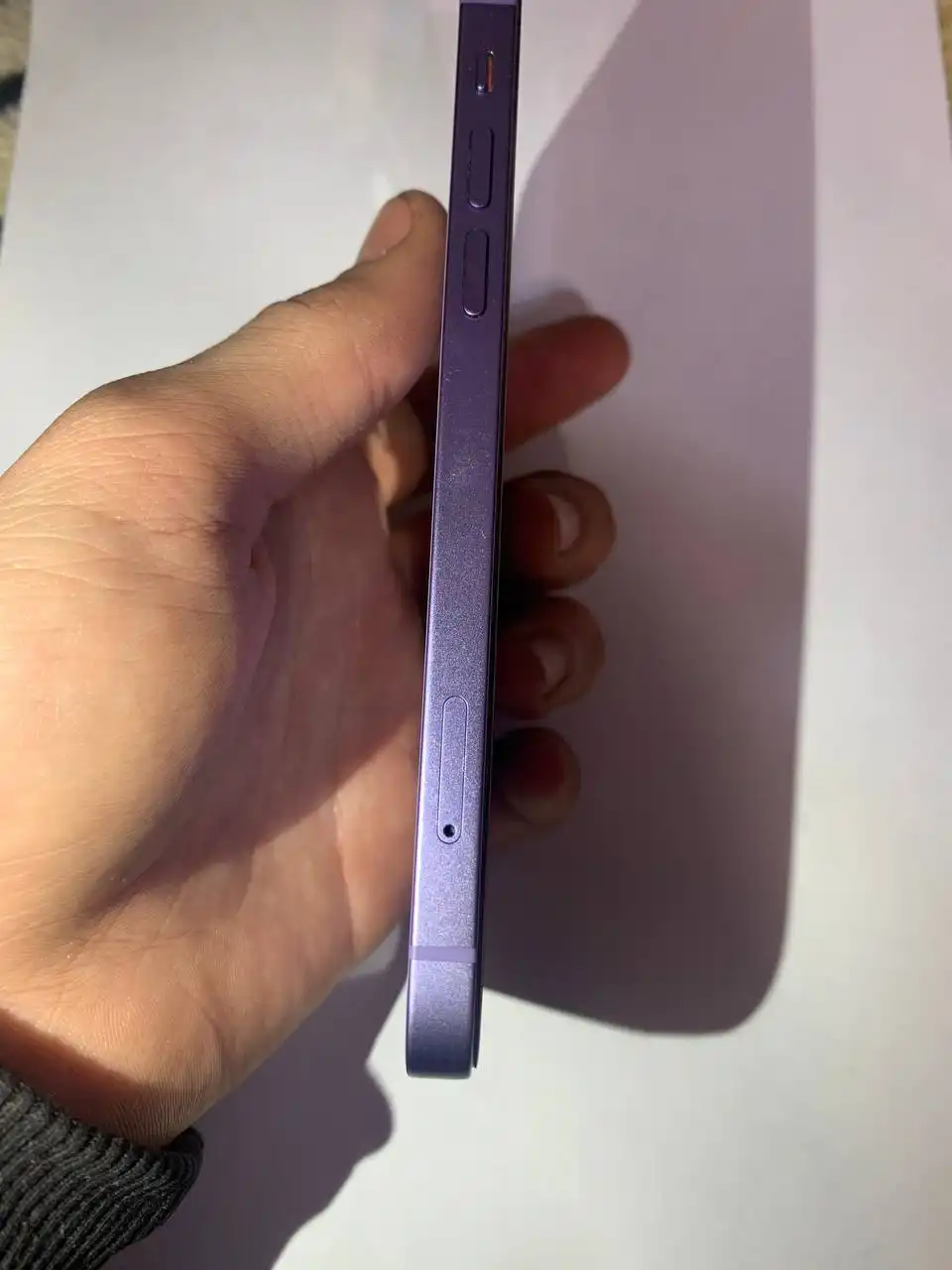 Продам Iphone 12 128gb с разбитым дисплеем