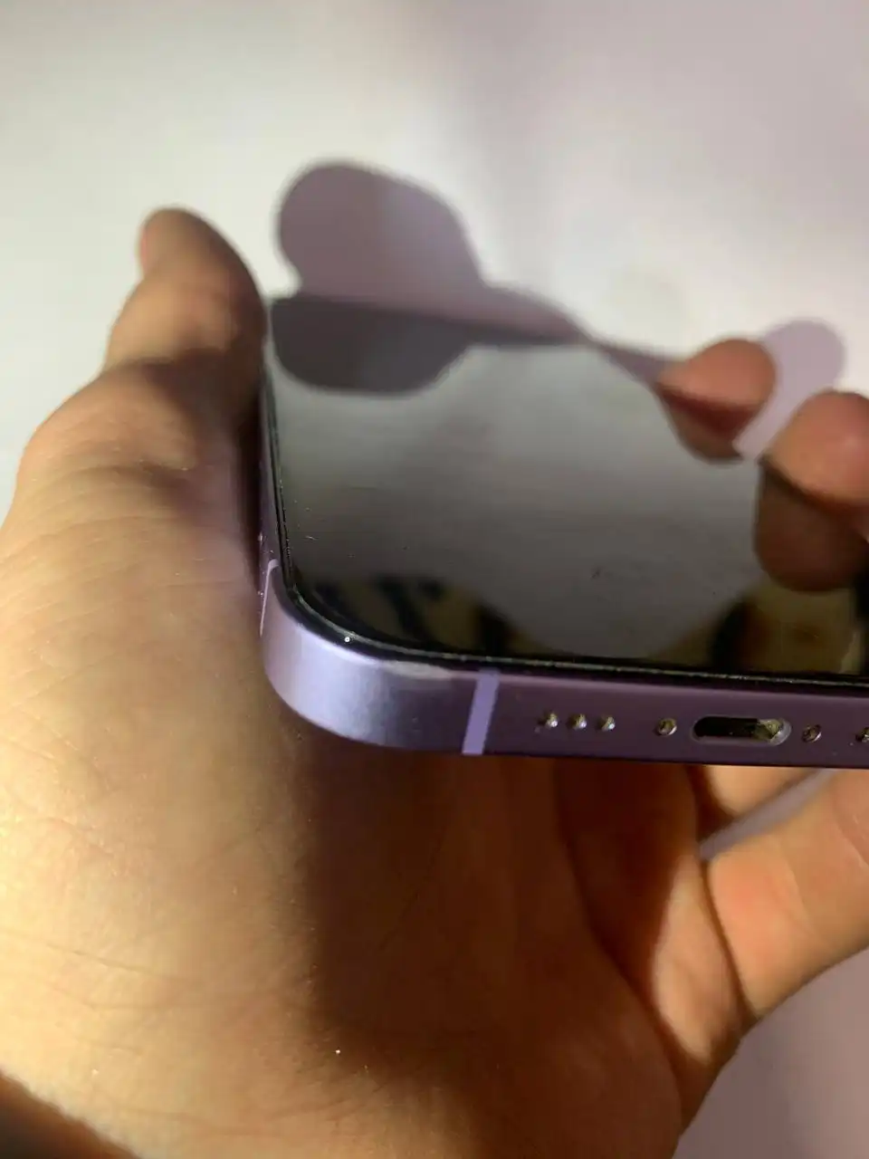 Продам Iphone 12 128gb с разбитым дисплеем