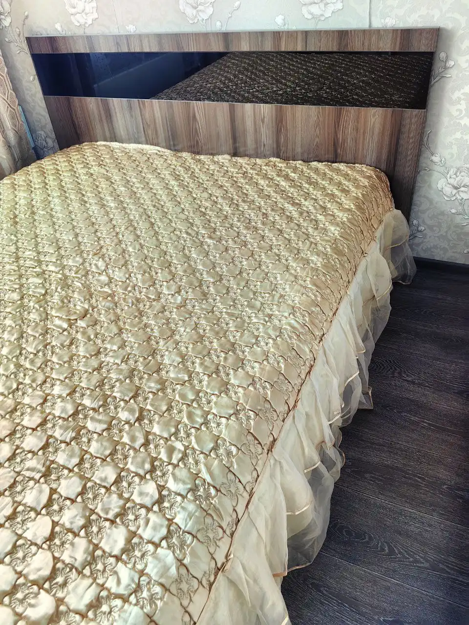 Продам 2-спальную кровать с подъемным механизмом