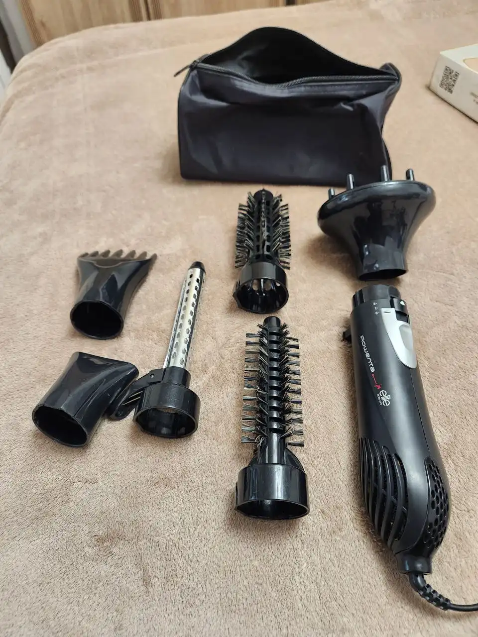 Фен Rowenta с 6 насадками