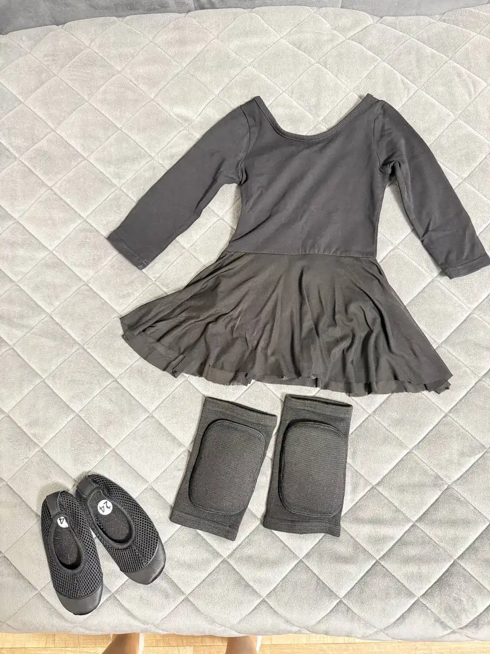 Продам комплект для танцев/гимнастики - Детская одежда (Одежда) в Саратов