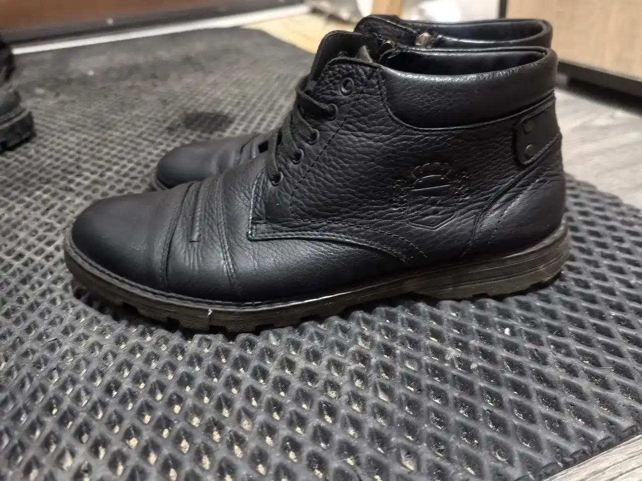 Ботинки зимние 41 размер - Обувь (Одежда) в Саратов