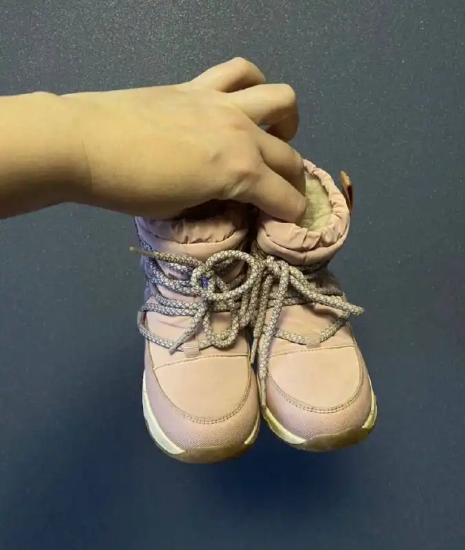 Зимние ботинки для девочек 25 размер - Обувь (Товары для детей) в Саратов